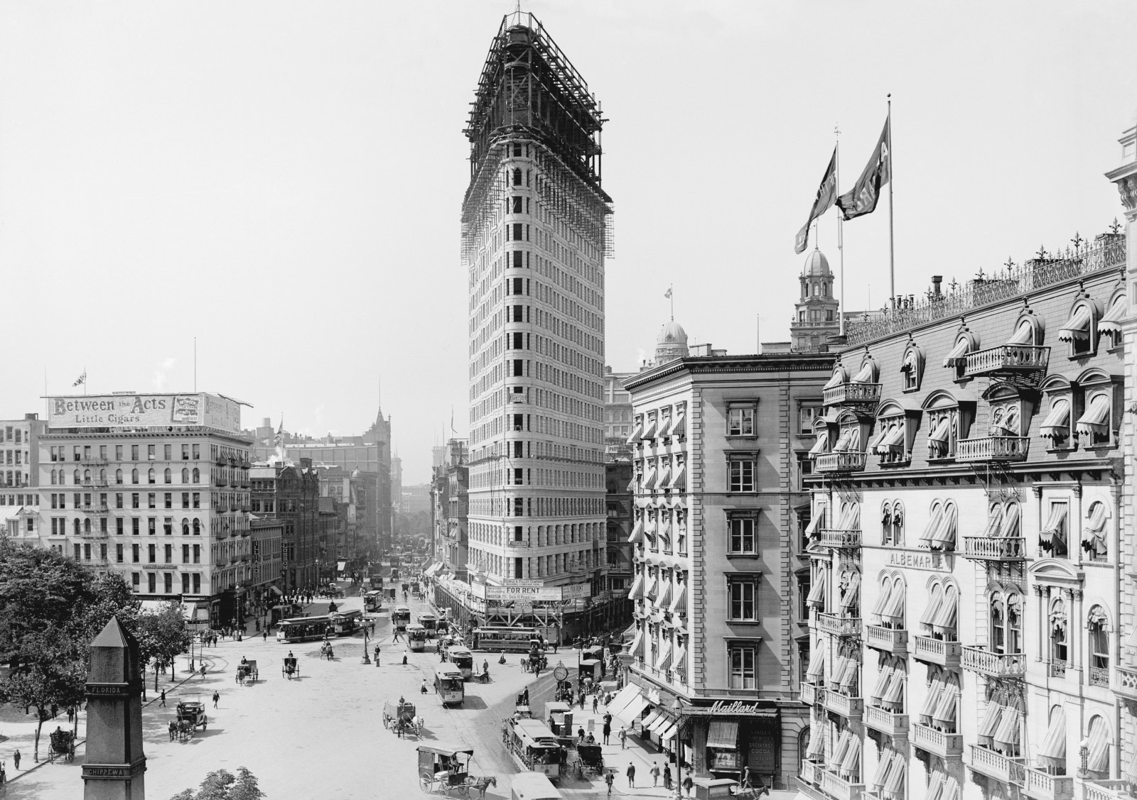 newsweek.com - Soo Kim - Striking footage captures 1902 NYC building at dawn of skyscraper age