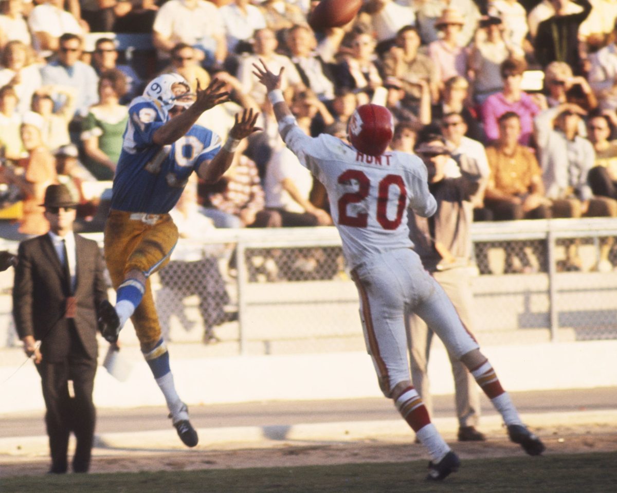 Hall of Famer Bobby Hunt, Chiefs Super Bowl Defensive Back, Dies at 85
