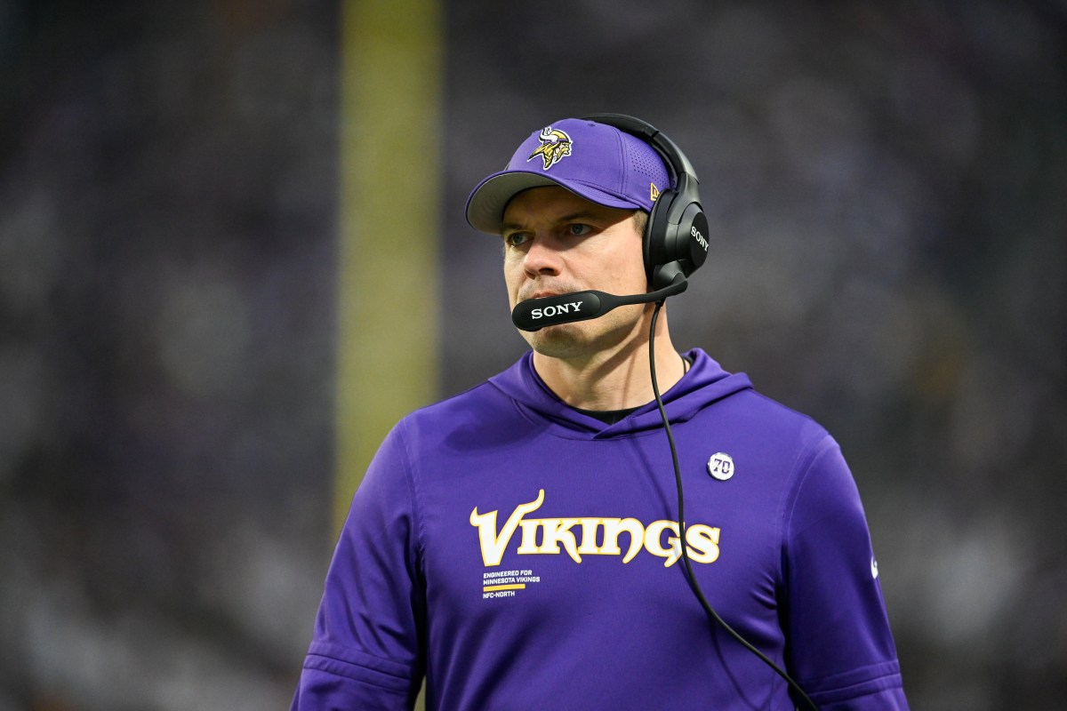 Why Vikings Are in No Hurry to Name QB