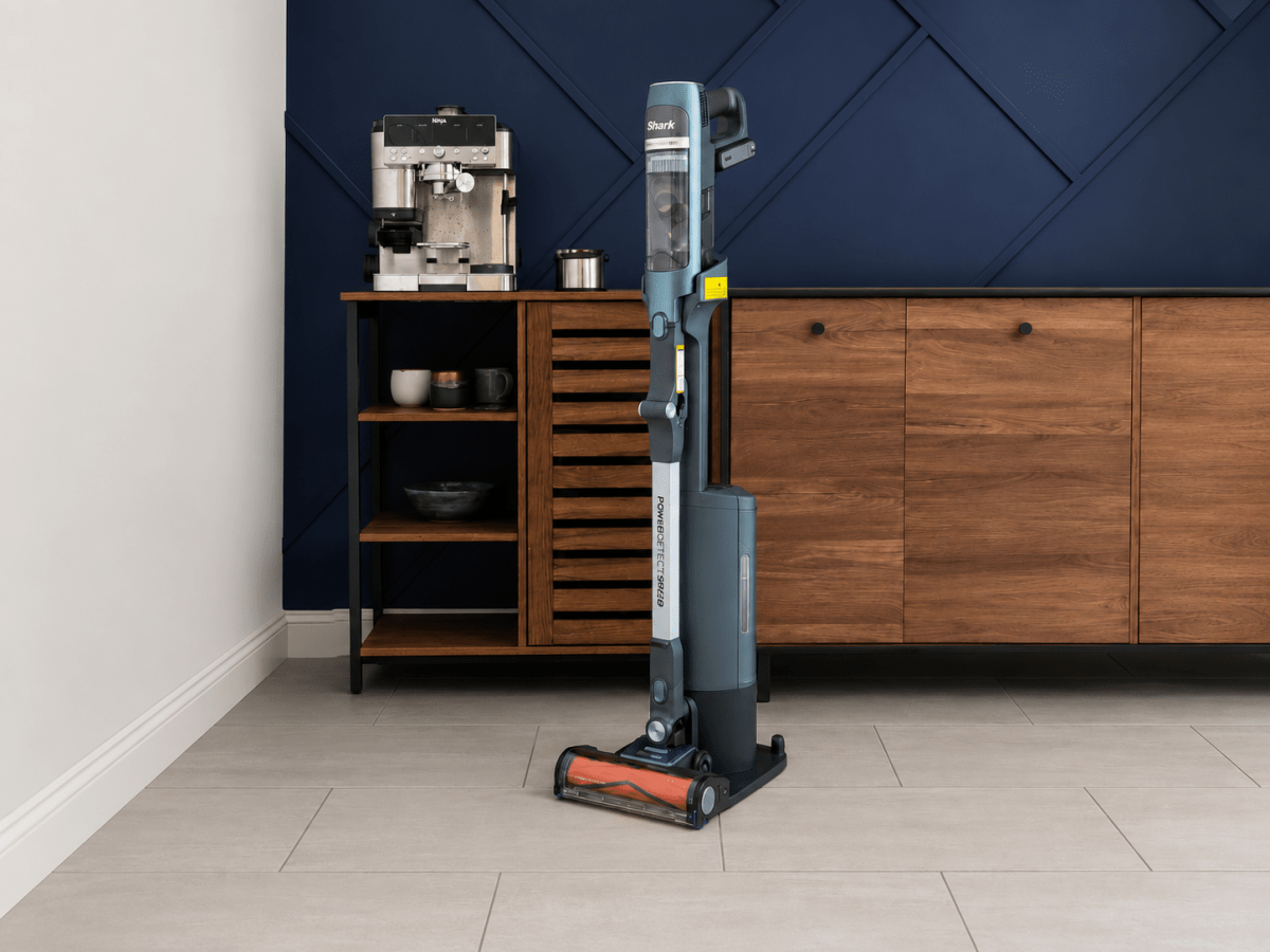 Shark's PowerDetect Speed Luxe Is the Cordless Vacuum Dyson Doesn't Want You to Try