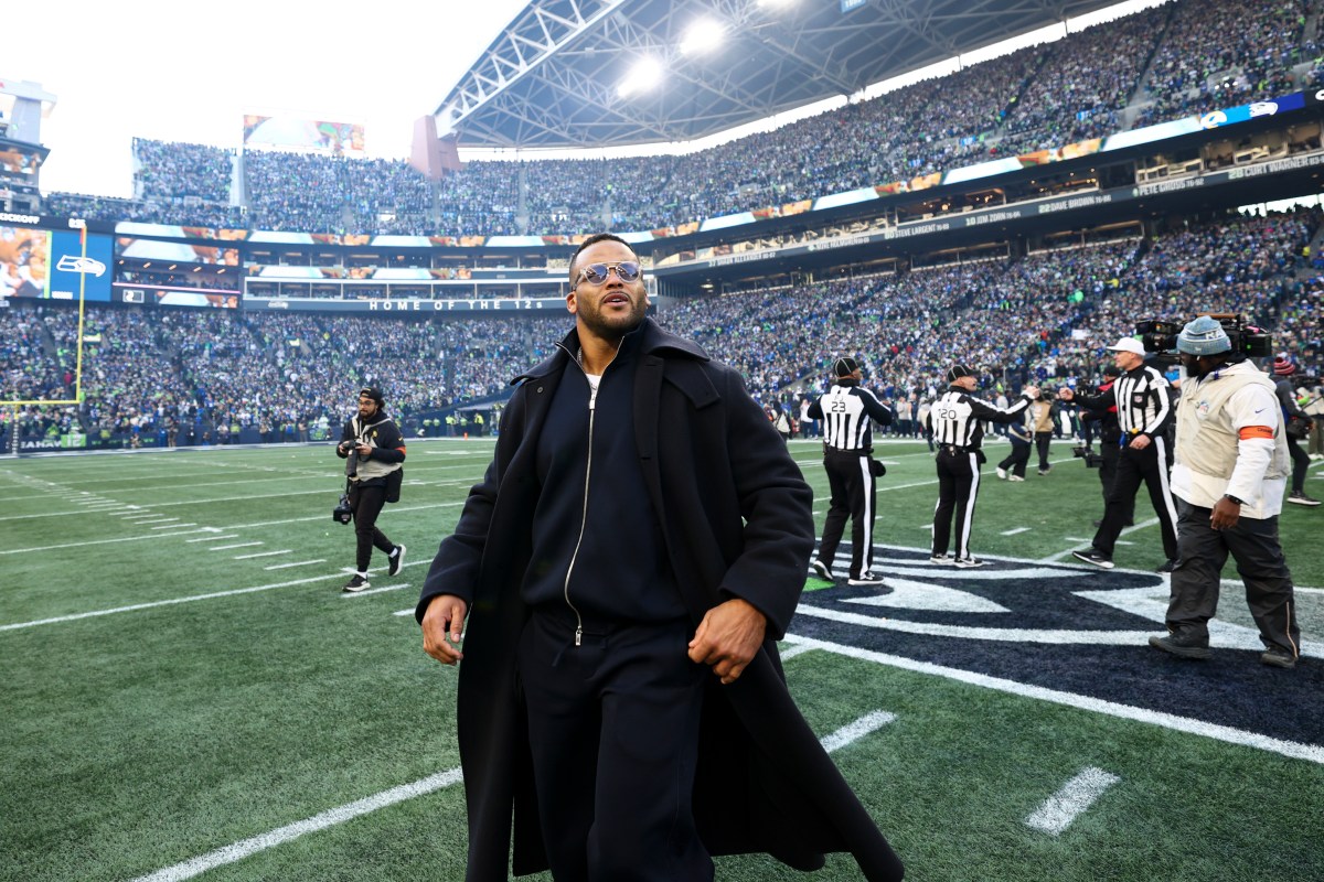 Rams GM Says Aaron Donald Is Seriously Considering NFL Return