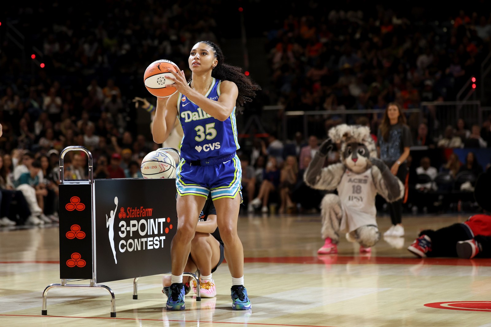 Azzi Fudd's Dad Announces New Shooting Academy After 3-Point Contest