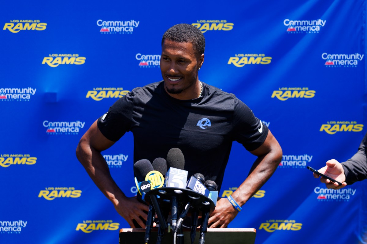 Rams' Chris Shula Calls Quentin Lake 'Glue' of the Defense