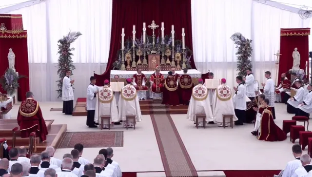 Society of St. Pius X Moves Ahead To Consecrate Bishops Without Papal Approval