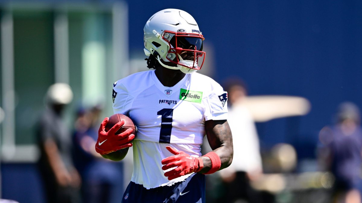 Patriots' AJ Brown Shrugs off Practice Injury: 'Is What It Is'