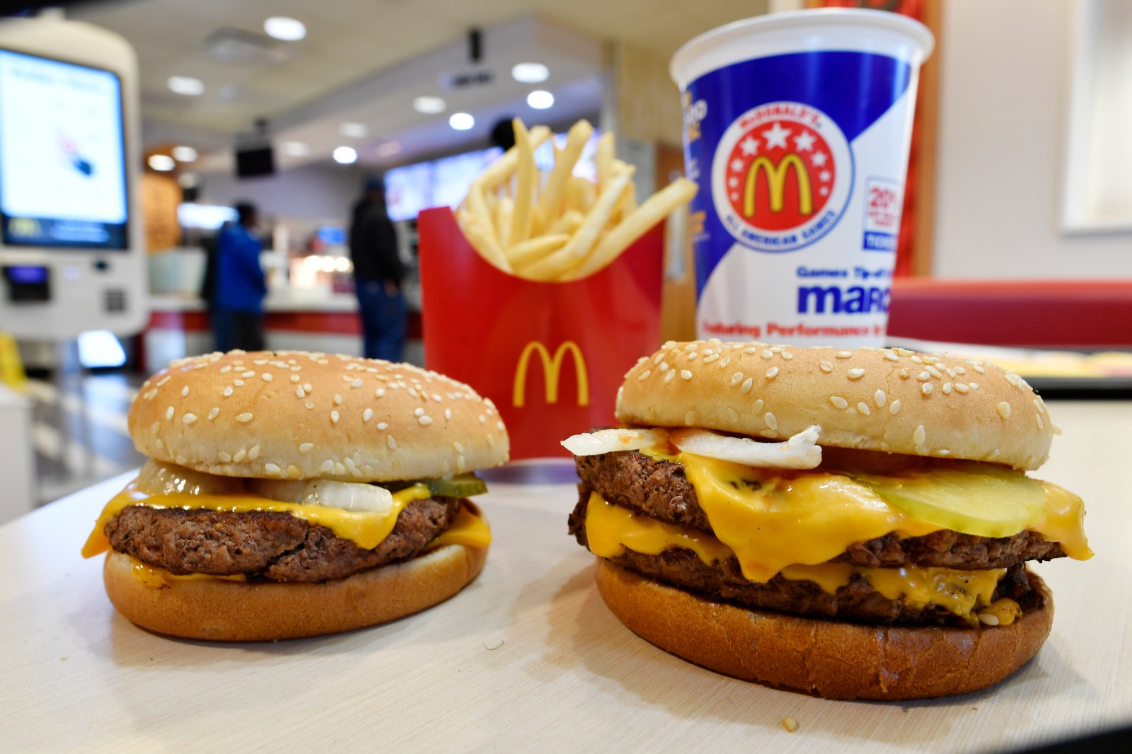 newsweek.com - Hugh Cameron - What the great American hamburger tells you about the economy