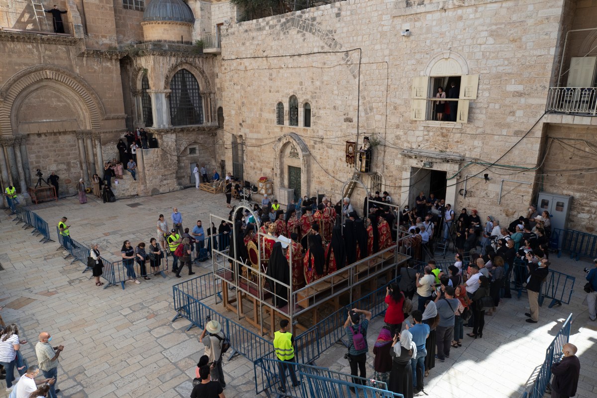 Possible Jesus Tomb Matching Bible Account Discovered