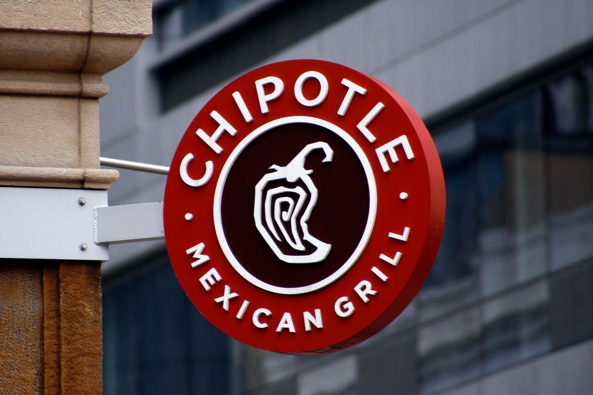 Chipotle Reveals Possible Link to Salmonella Outbreak: What to Know