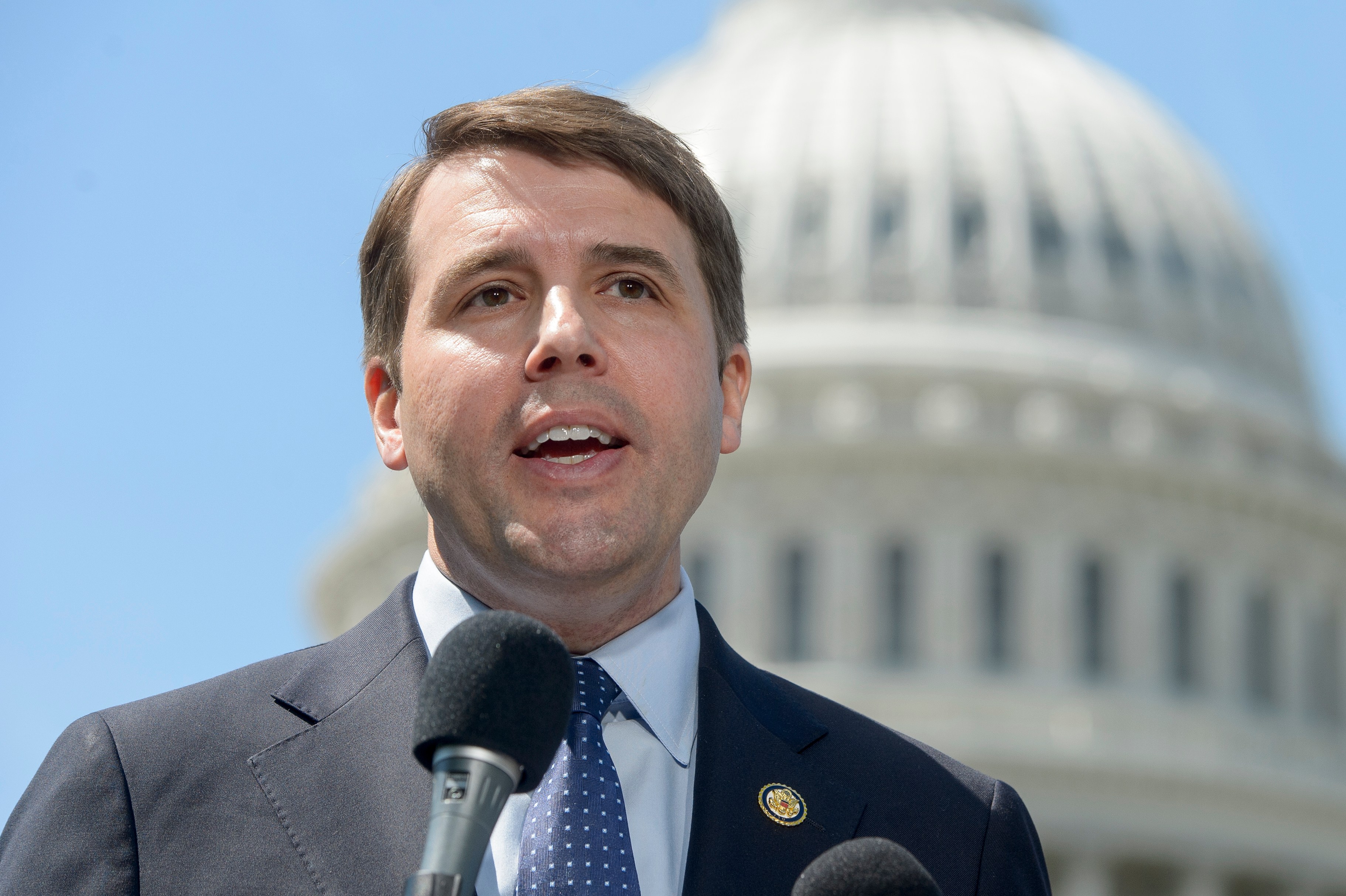 Poll Shows Shifts in New Hampshire Senate Race as GOP Aims to Flip Seat