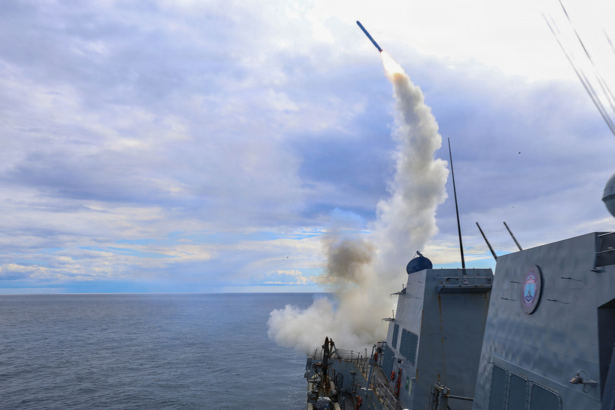 Donald Trump Vows To Hunt Down ‘Leakers’ Saying US Running Out of Missiles