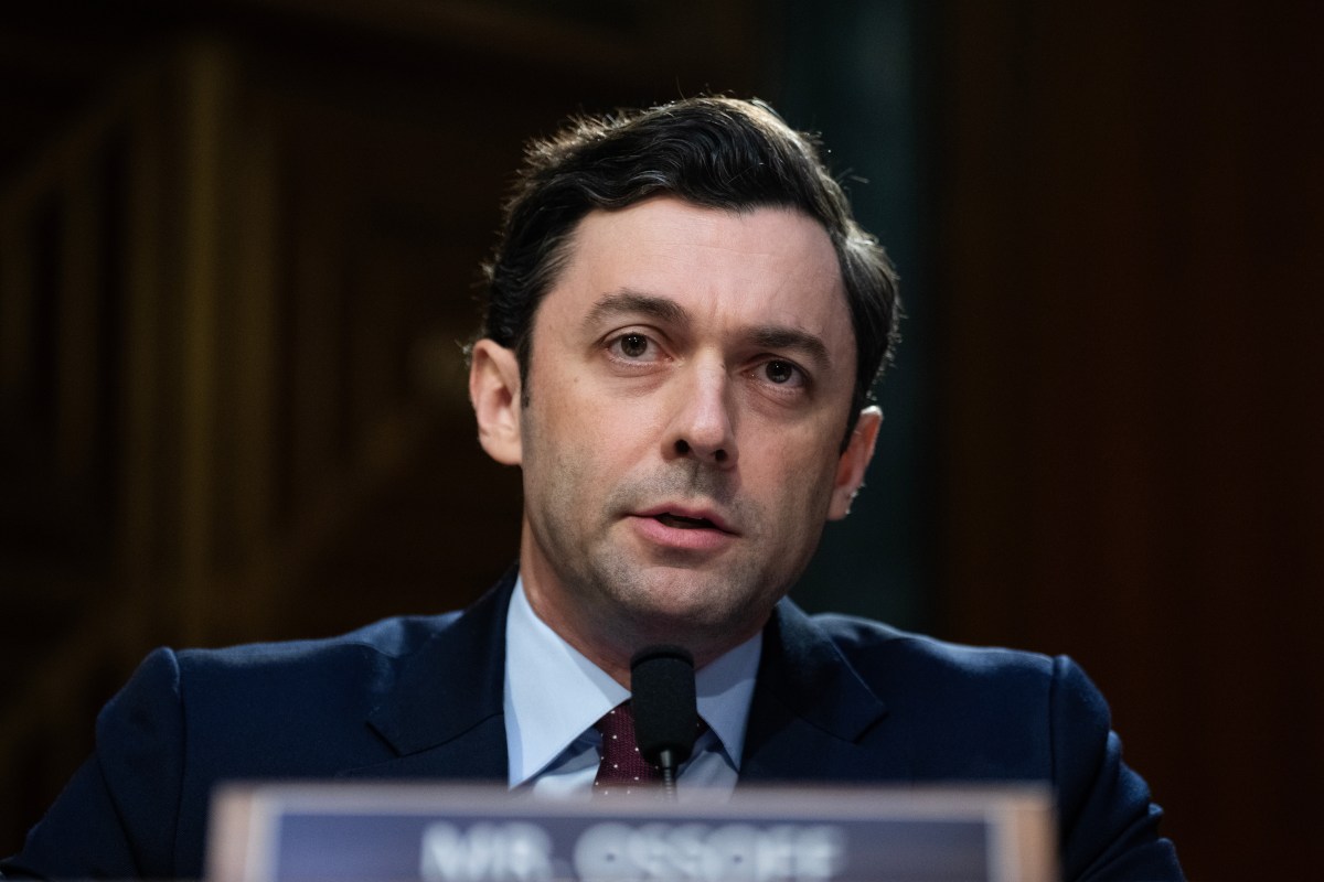 Top Senate Fundraiser Ossoff Passes $80M as Campaign Seeks More Donations