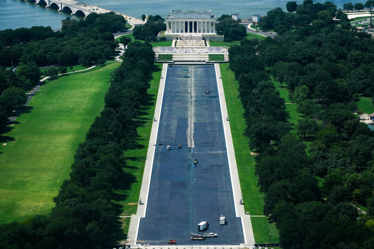 Images Show Lincoln Reflecting Pool Damage as Crews Work on Trump Project