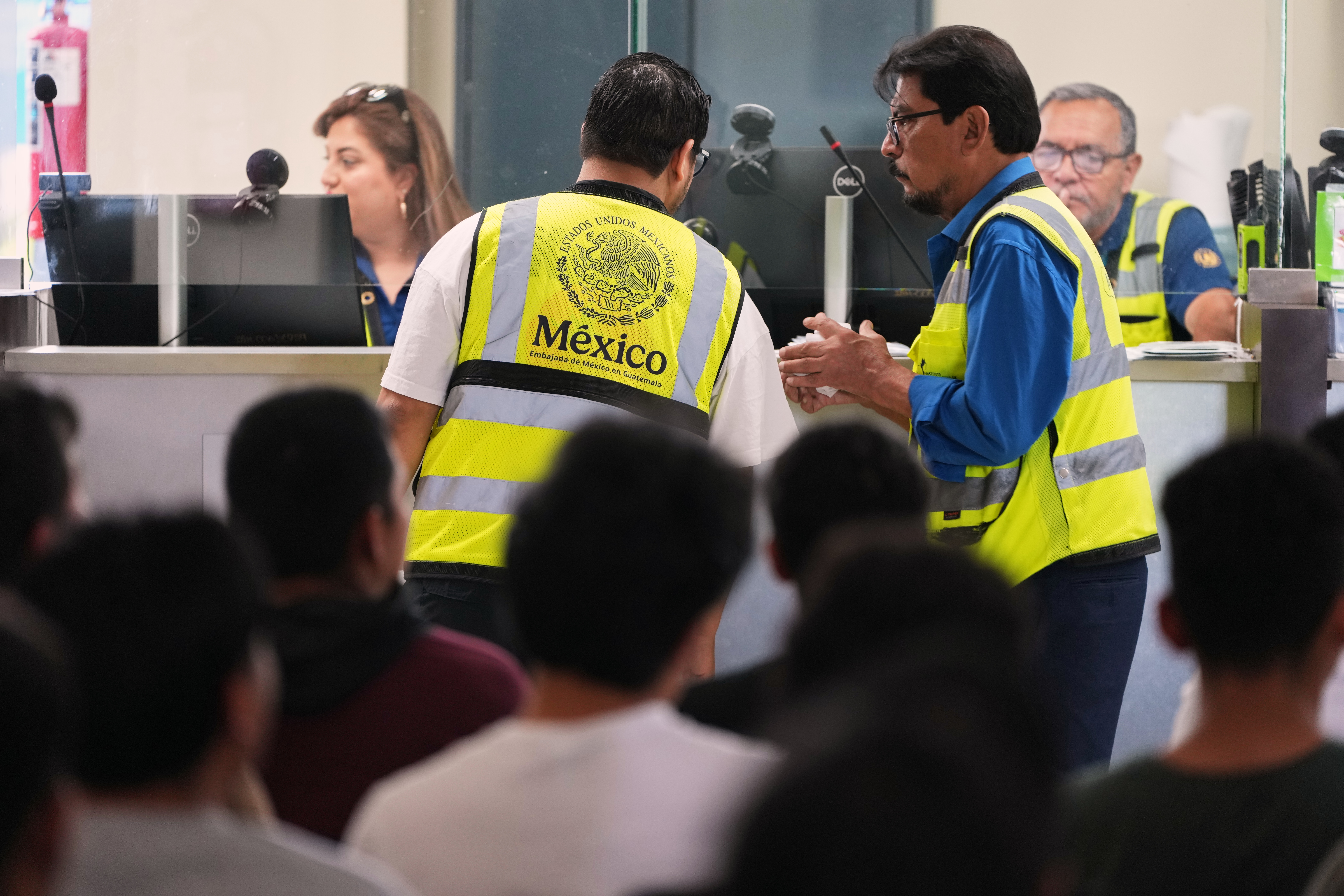 U.S. suspends operations in Mexicali, warns nationals against travel over 'potential threat'; Baja California at Level 2 risk