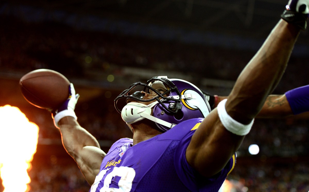 Legendary Former Viking Says 'Sky's the Limit' if One QB is Starter