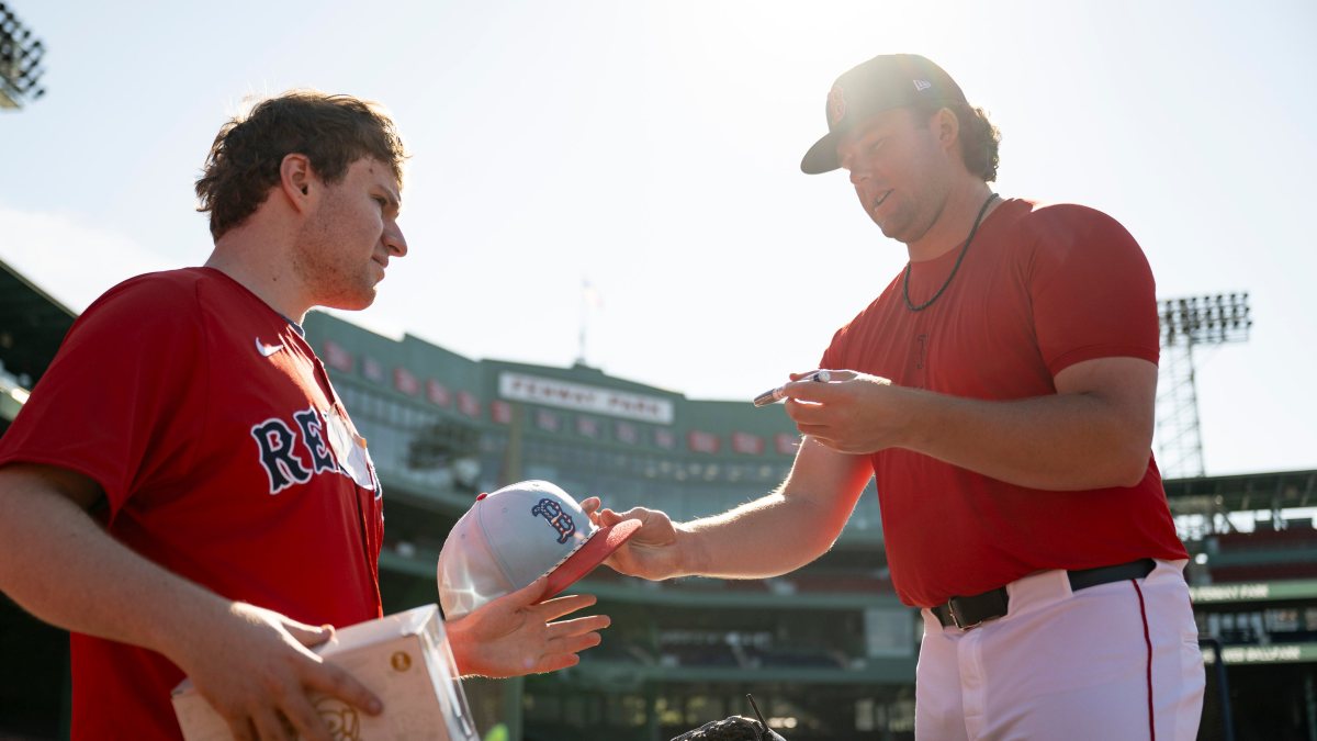 Red Sox Pitcher Hilariously Ignored Trade to Follow Routine