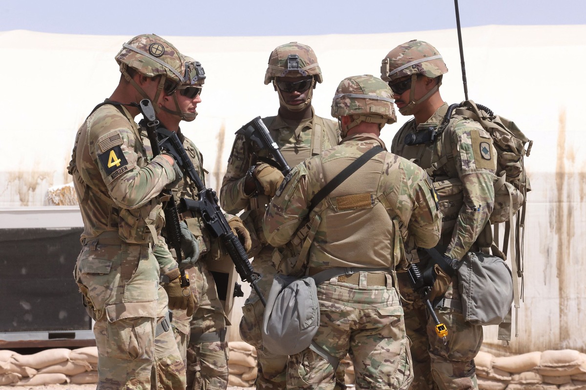 Will US Pull Out of Key Middle East Bases? Trump Won't Say