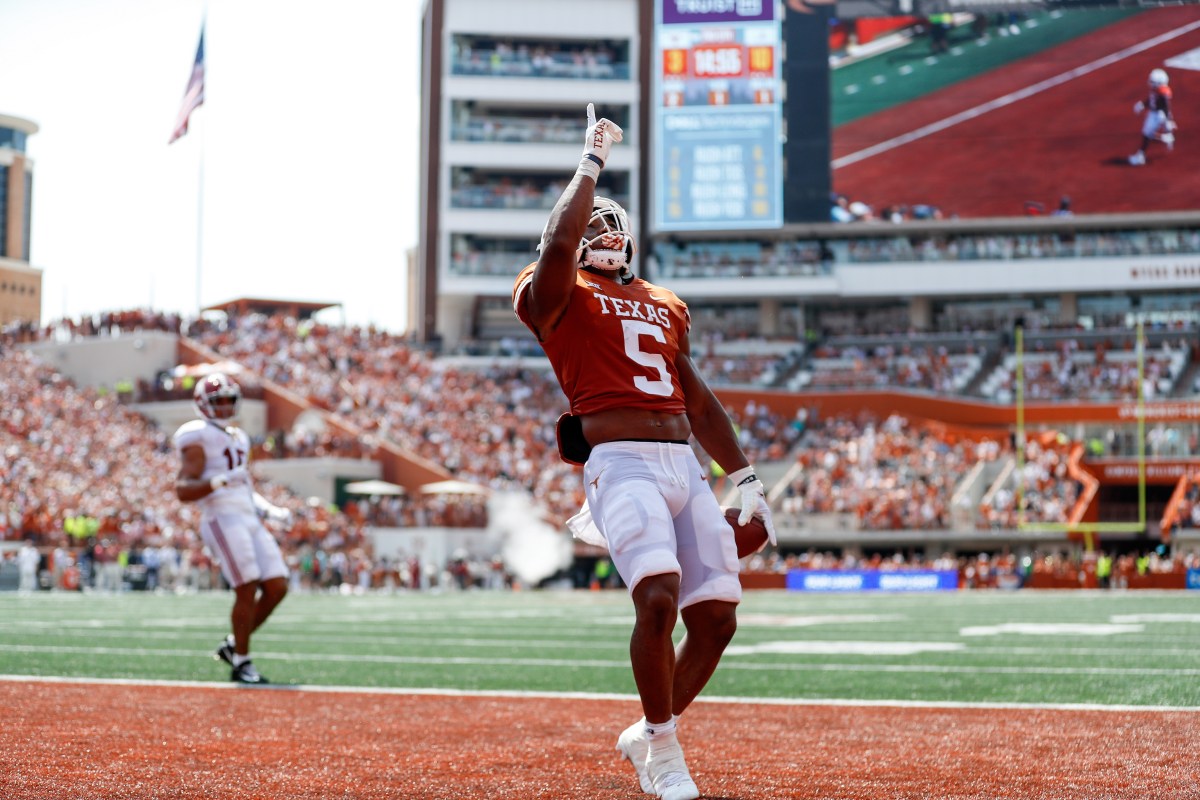 Texas Football Reacts to Bijan Robinson's Historic NFL Contract