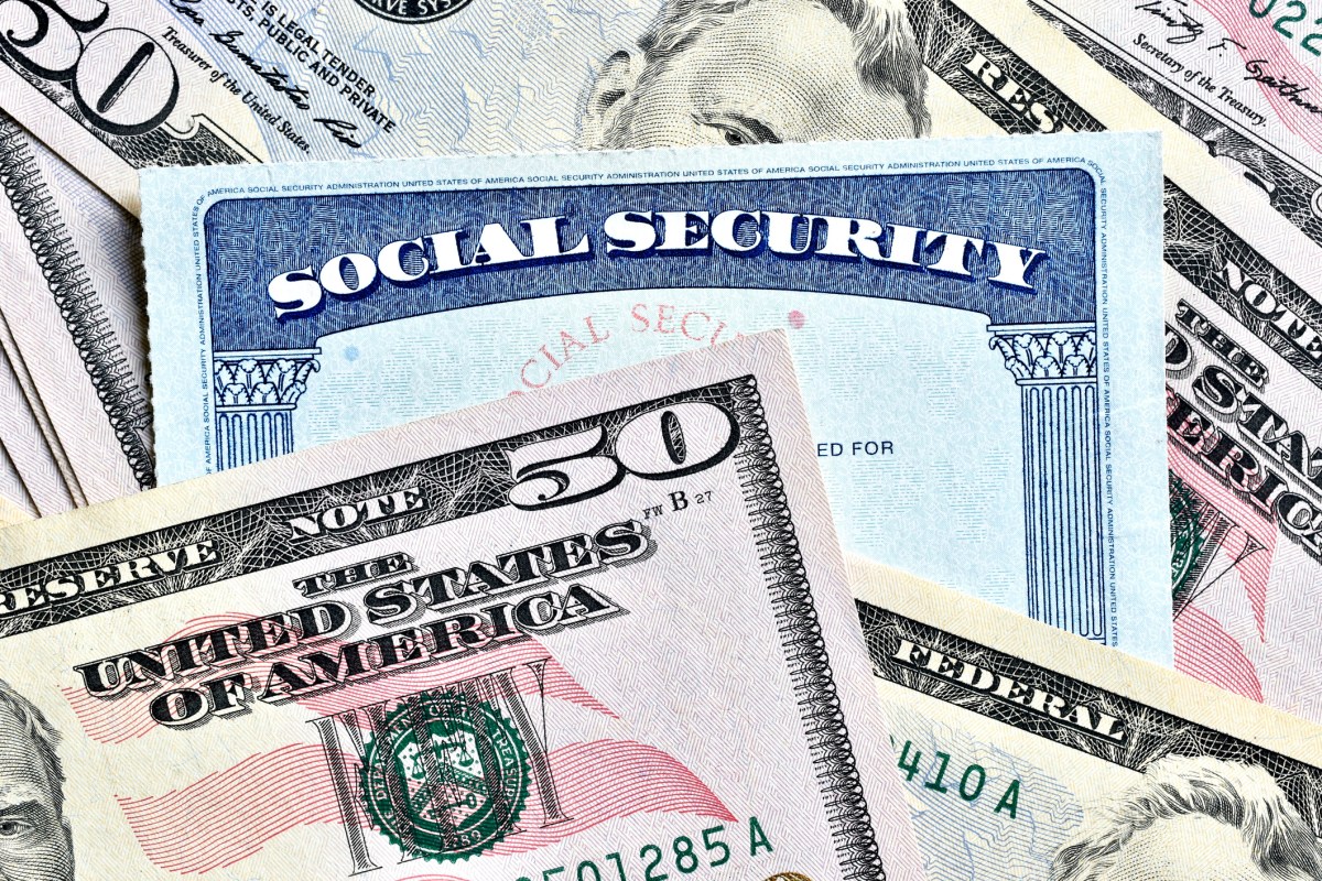 Social Security Crisis Deepens as Congress Argues Over 2032 Solution