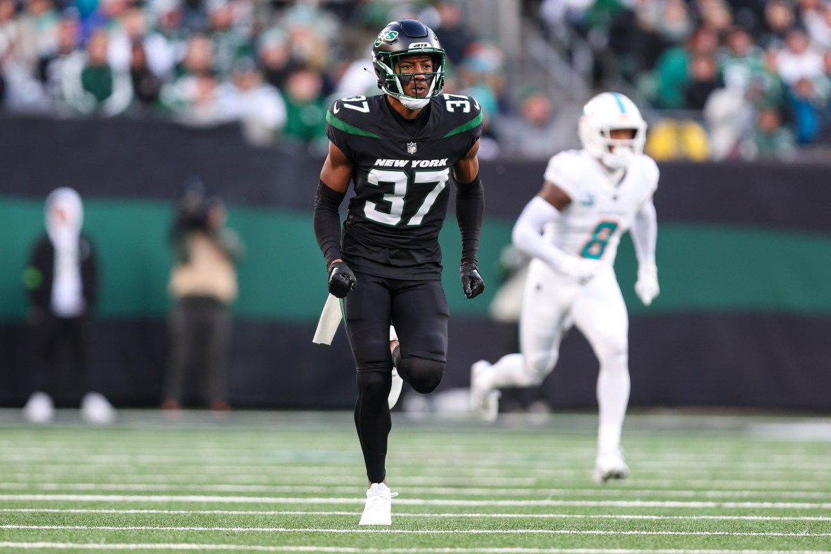Texans' Star-Studded Defense Gets Even Deeper With Former Jets Starter
