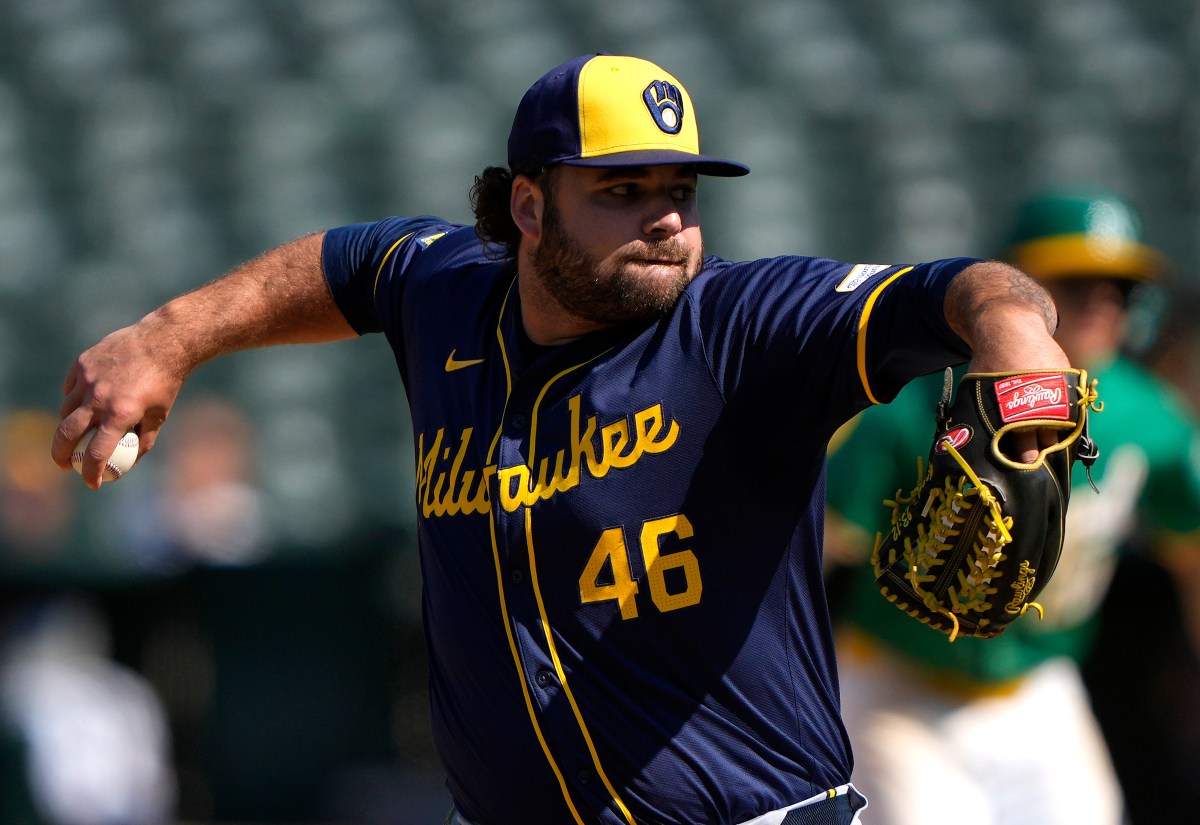 Brewers Bring Back Recently Released Pitcher
