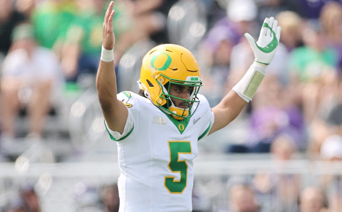 Rival Big Ten Coaches Make Feelings Crystal Clear About Oregon QB Dante Moore