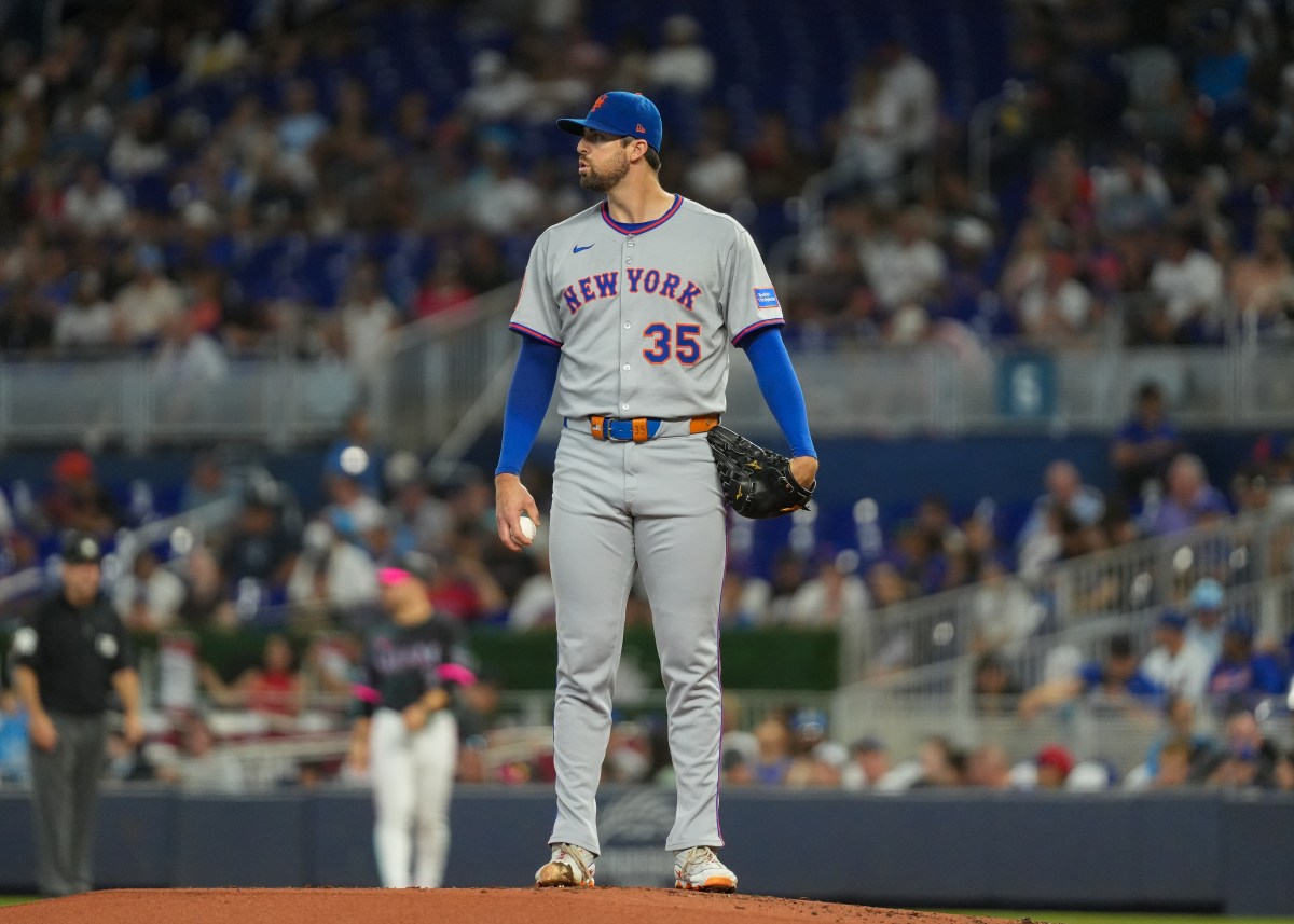Cubs Land Star Pitcher In Multi-Player Deal With Mets