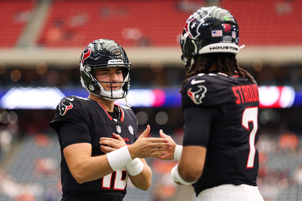 Texans Fear QB Suffered Season-Ending ACL Injury