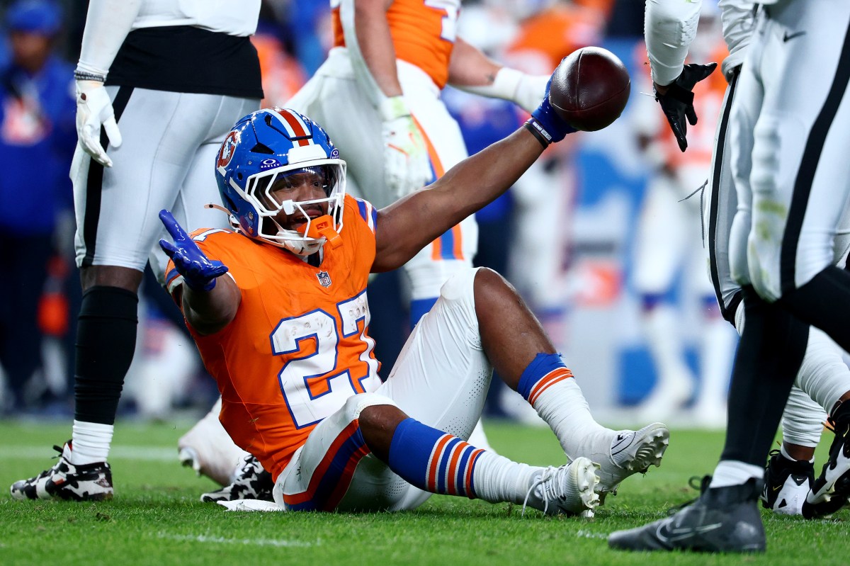 Broncos RB JK Dobbins Left Practice With Apparent Injury: Report