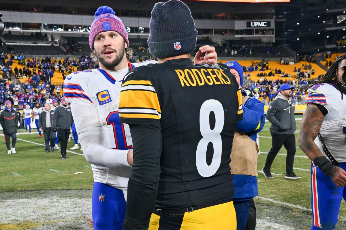 Josh Allen Gives Honest Assessment of Aaron Rodgers Before Final Season
