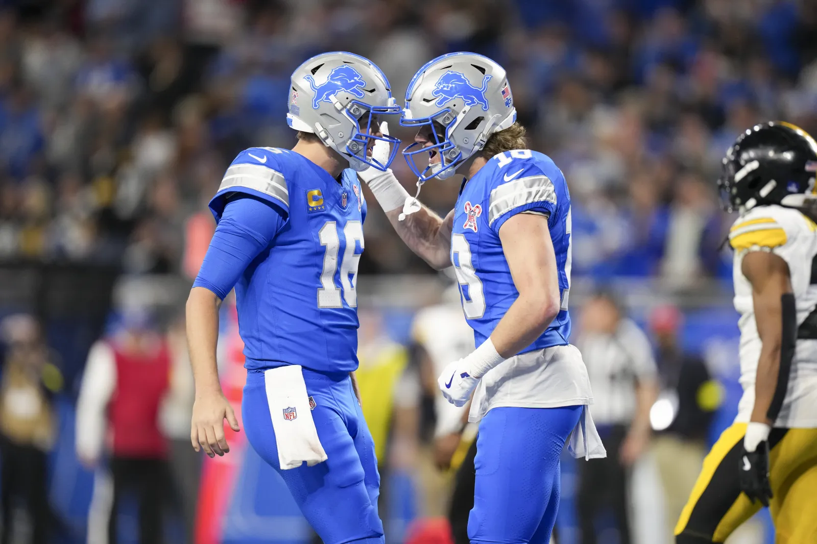 Jared Goff #16 of the Detroit Lions