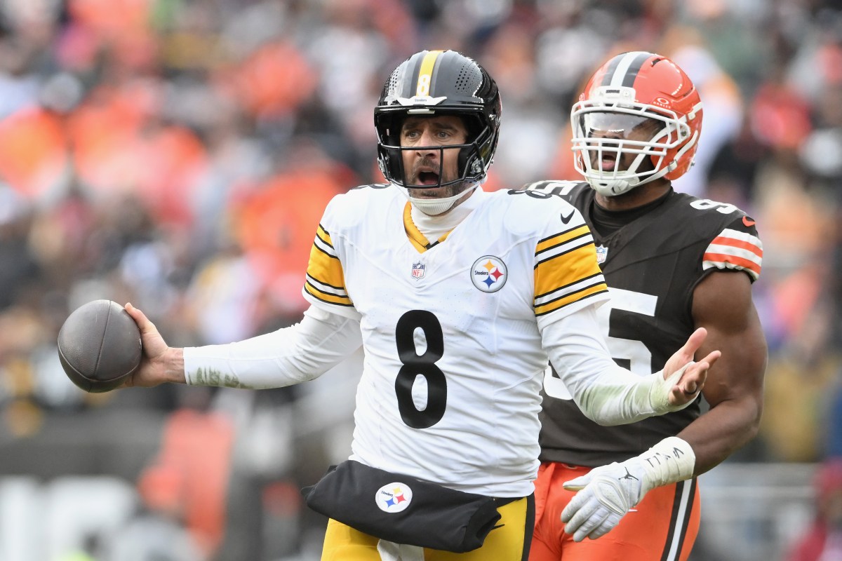Aaron Rodgers Calls Out ESPN for Ignoring Dianna Russini-Mike Vrabel Scandal