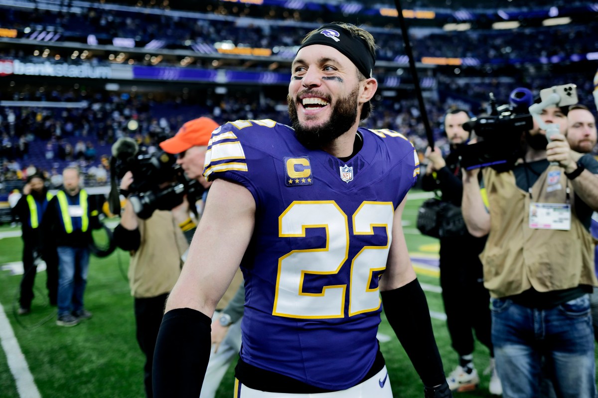 Vikings Coach Opens Up on Talks With Harrison Smith Amid Reunion Buzz