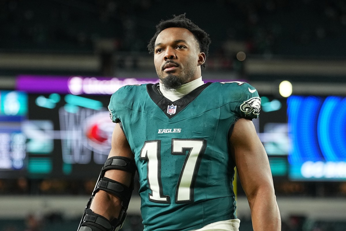 Eagles& 039; Riq Woolen Heaps Praise on All-Pro Teammate Quinyon Mitchell