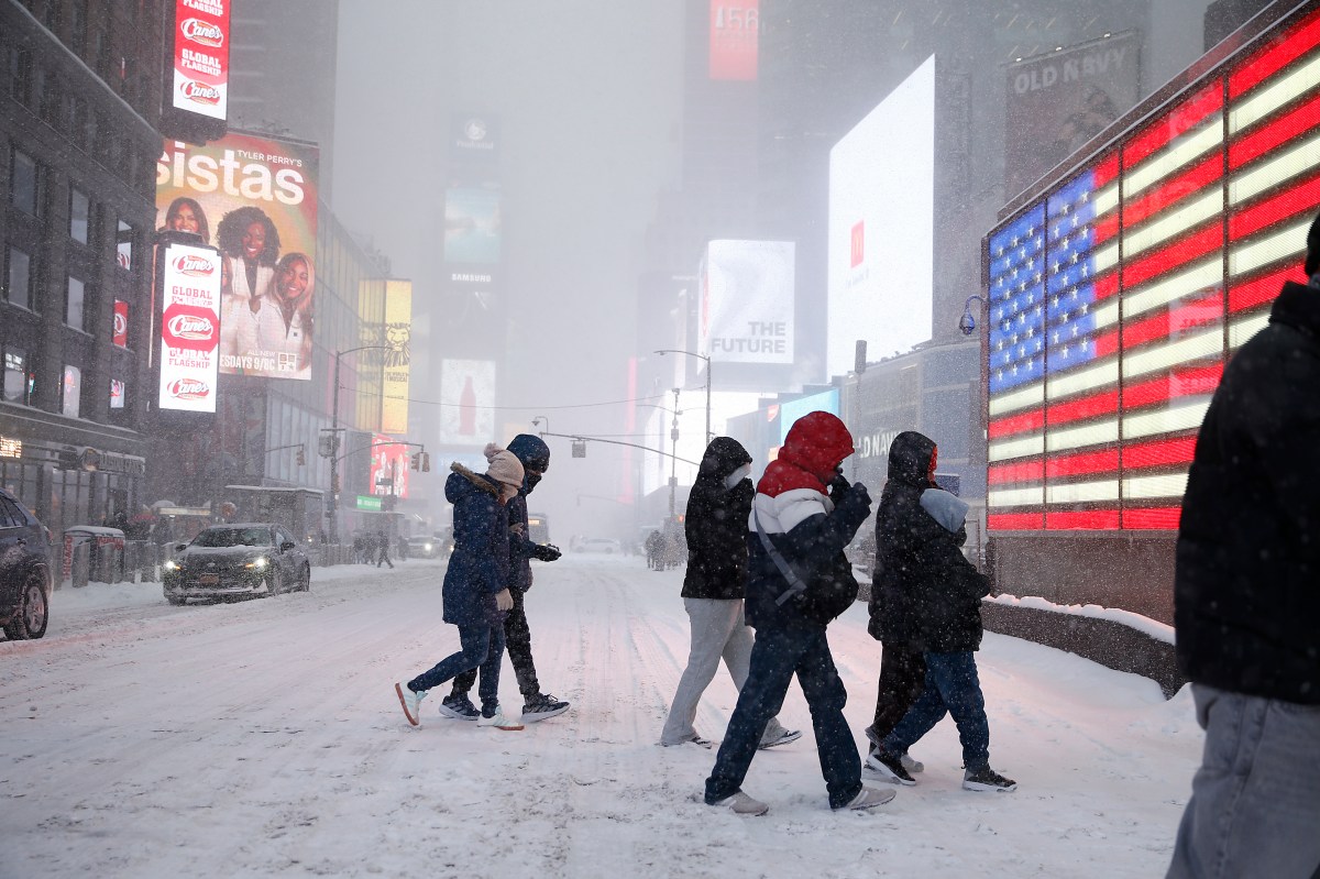 Farmers& 039; Almanac Predicts What Winter 2026-27 Has in Store for the US