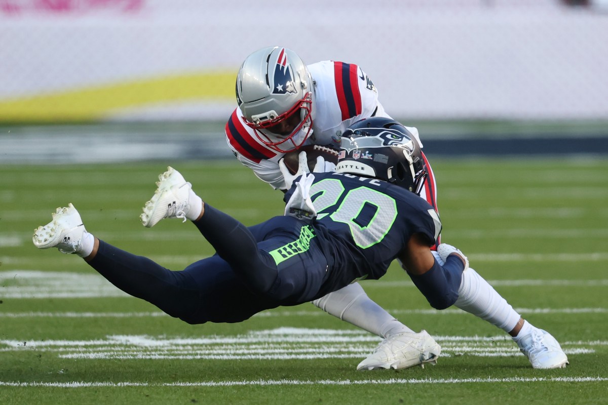 BREAKING: Texans Trade for Disenfranchised Patriots WR
