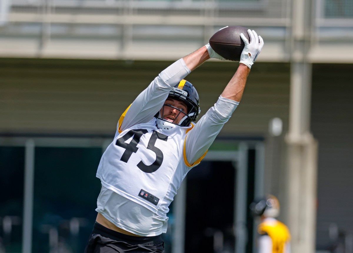 Colts Add Veteran TE After Tyler Warren's Injury