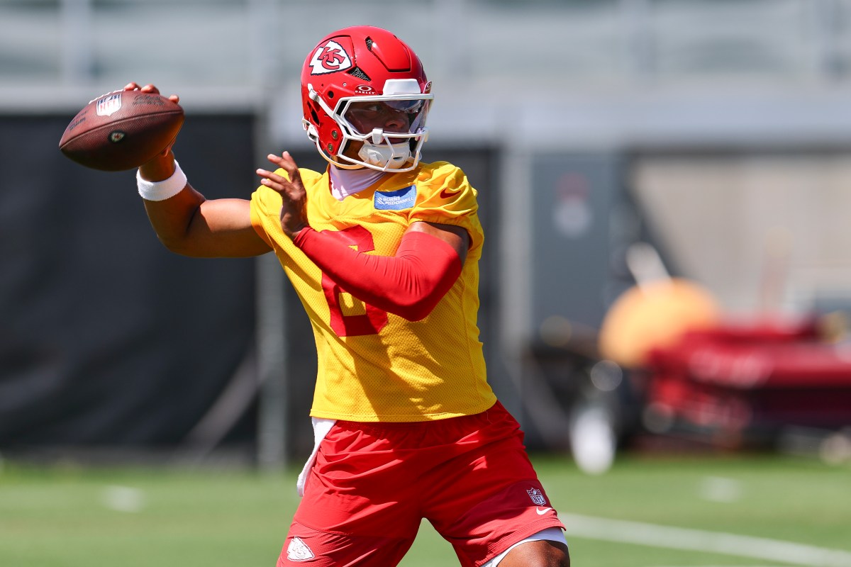 Justin Fields Could Start Chiefs' Preseason Opener — Here's Why