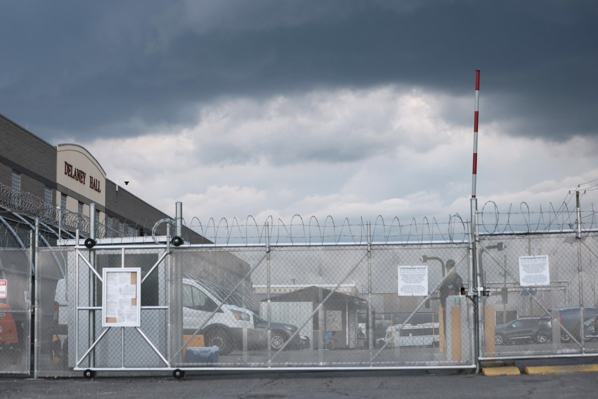 ICE Explains Why It Didn't Report Guatemalan Man's Death After Arrest