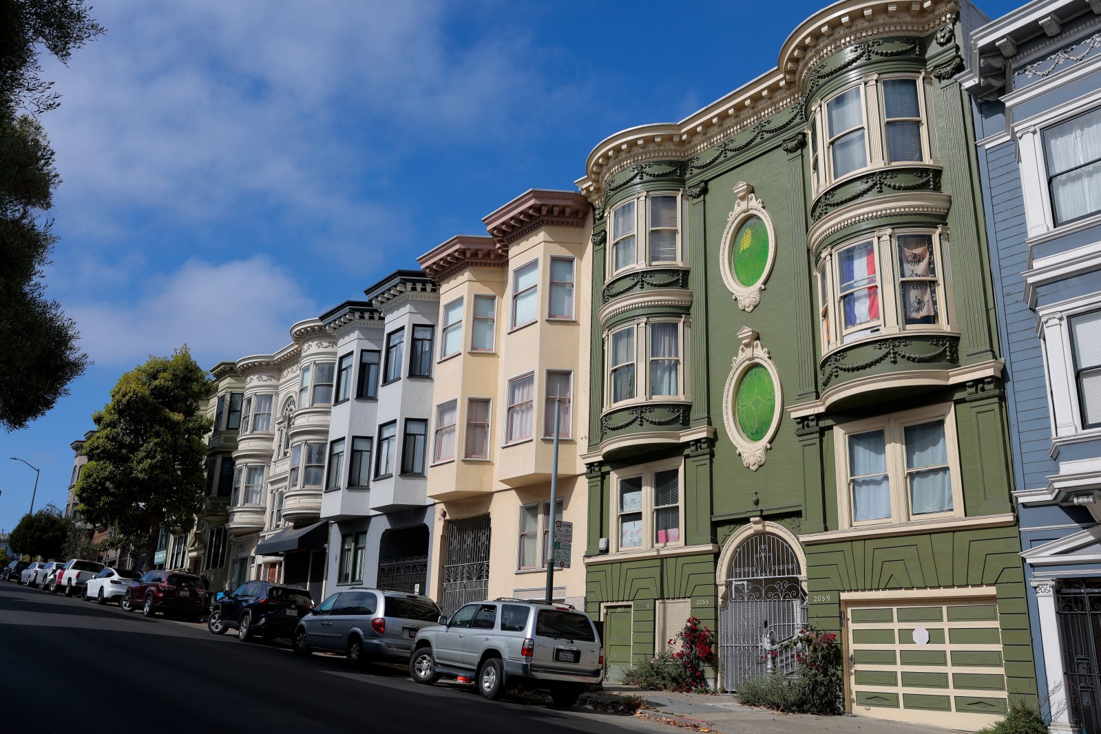 newsweek.com - Giulia Carbonaro - Map reveals top 10 most expensive housing markets across US