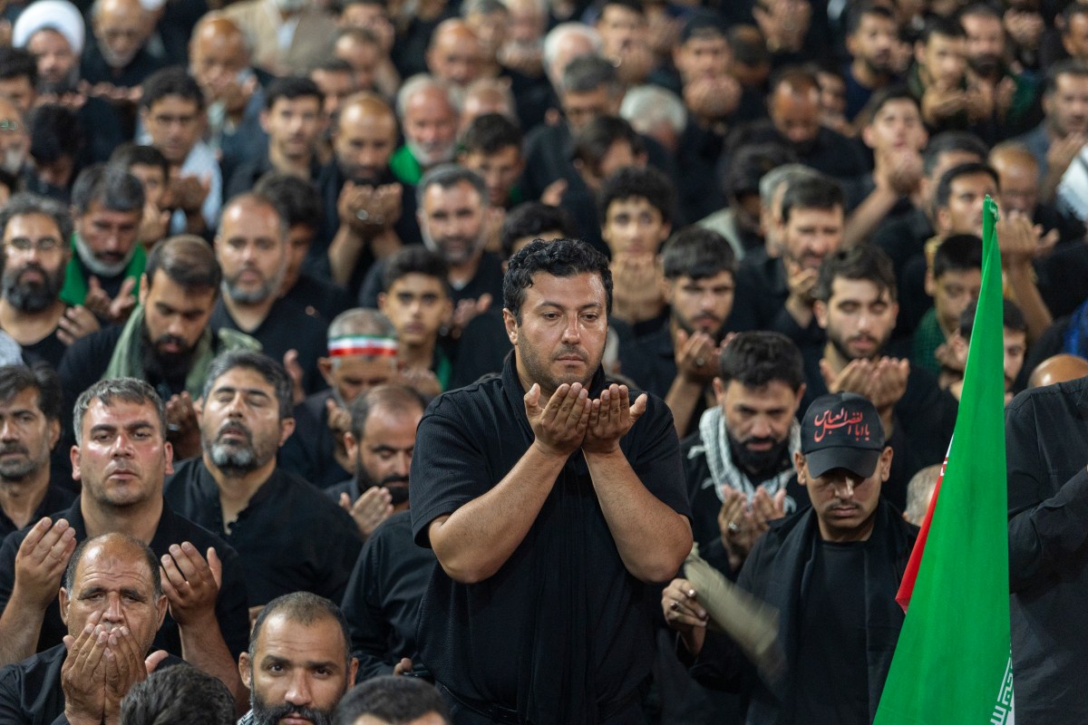 Iran's Rial Slump Sets Stage for Donald Trump's Economic 'D-Day'