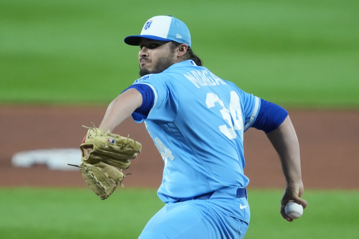 Yankees Sign 6-Year MLB Veteran Pitcher