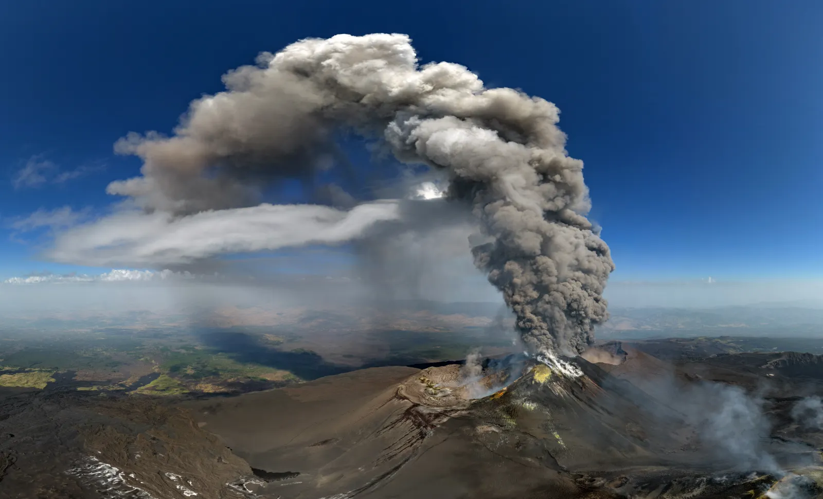 Trump Orders Korea Exercise Cuts, Hayden Panettiere Death, American Killed On Italian Volcano: The Bulletin, August 17