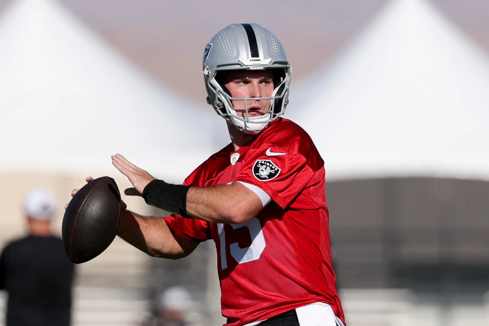 Fernando Mendoza #15 of the Las Vegas Raiders looks to pass during the first practice of the team's training camp at the Las Vegas Raiders Headquarters/Intermountain Health Performance Center on July 29, 2026 in Henderson, Nevada. (Photo by Ian Maule/Getty Images)