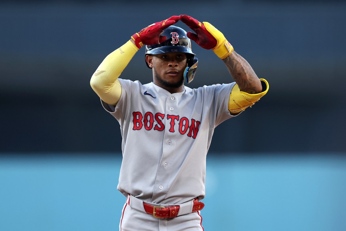 Red-Hot Red Sox Grounded by Airplane Troubles Again