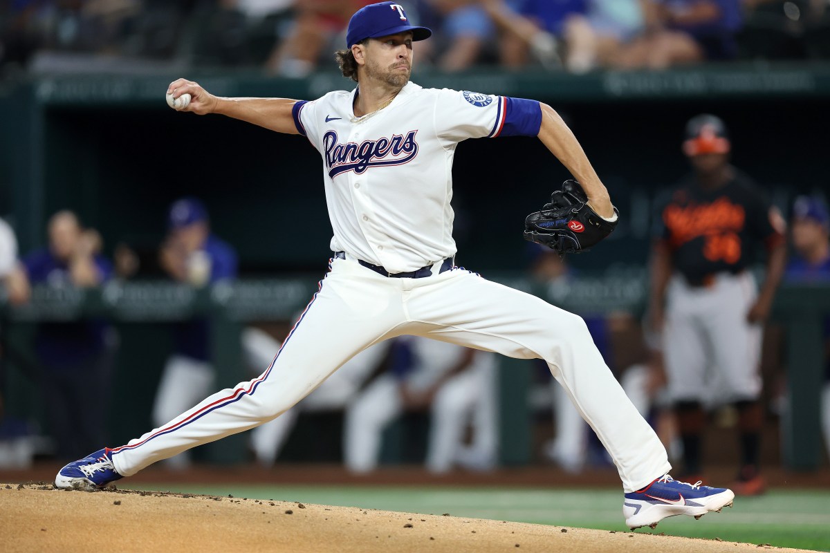 Rangers' Jacob deGrom Leaves Start Early with Triceps Fatigue