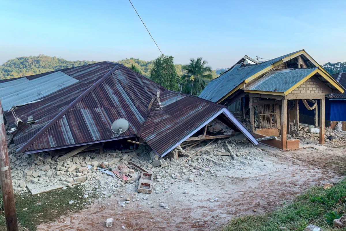 Videos Show Moment Building Collapses As Deadly Earthquake Hits Indonesia