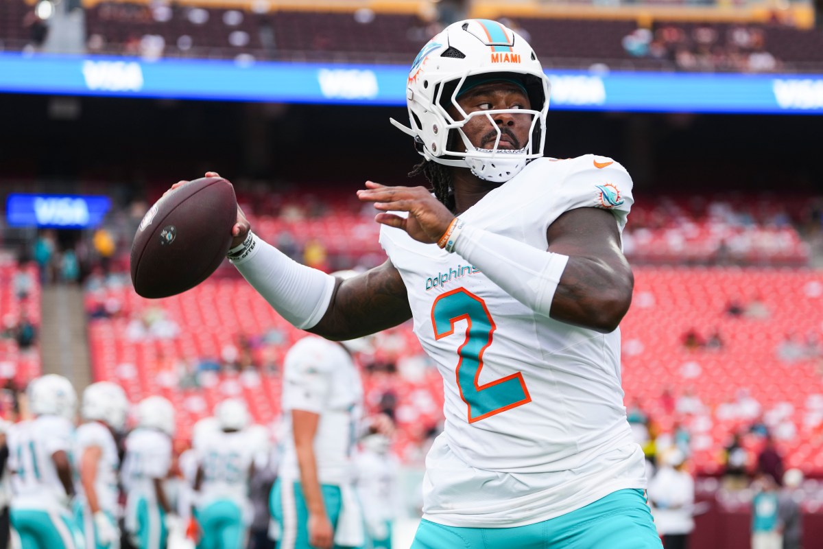 Malik Willis Praises Competitive Fire in Dolphins' Unproven WR Room