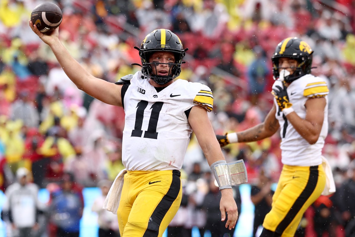 Rece Davis Likes Iowa's Outlook Despite Offensive Questions