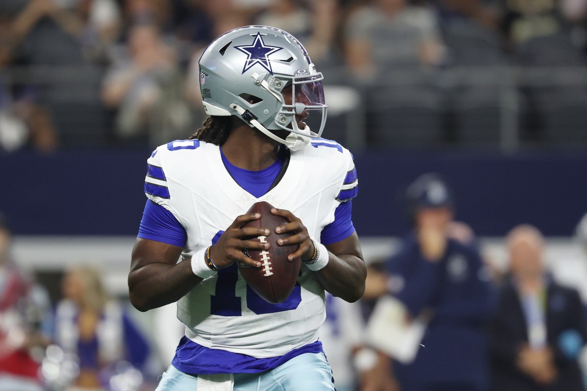 Cowboys Make Surprising QB Move Amid Continued Roster Shakeup