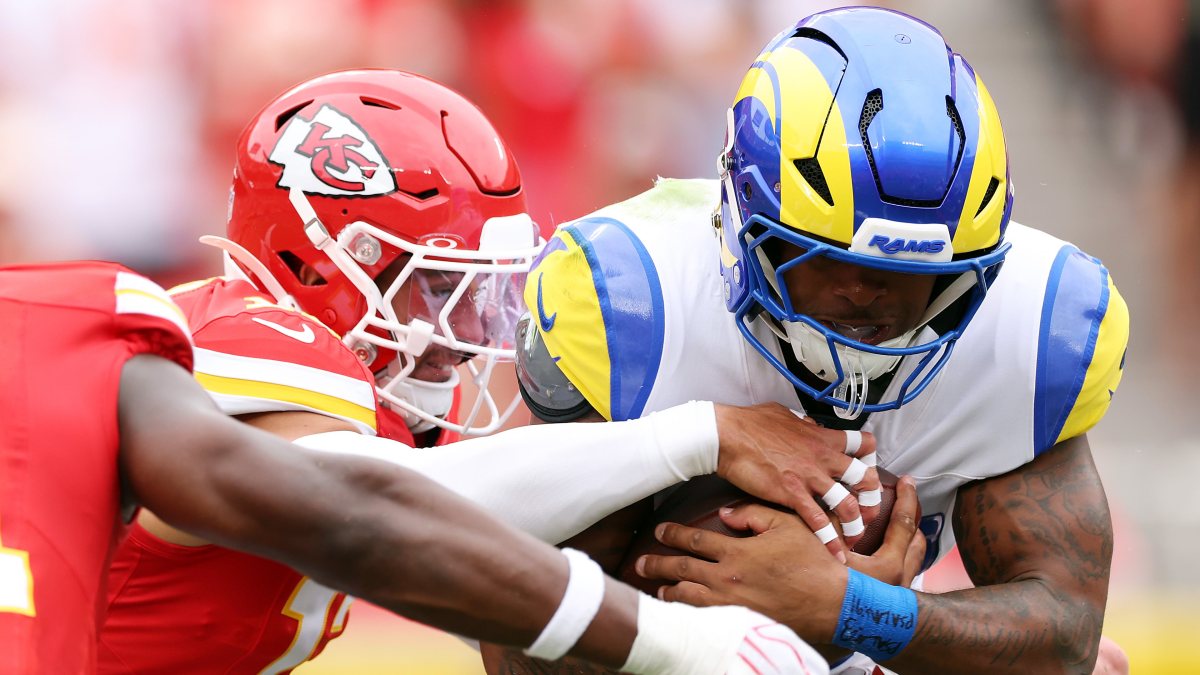 Chiefs Newcomer Facing Pressure of Leading Revamped Secondary